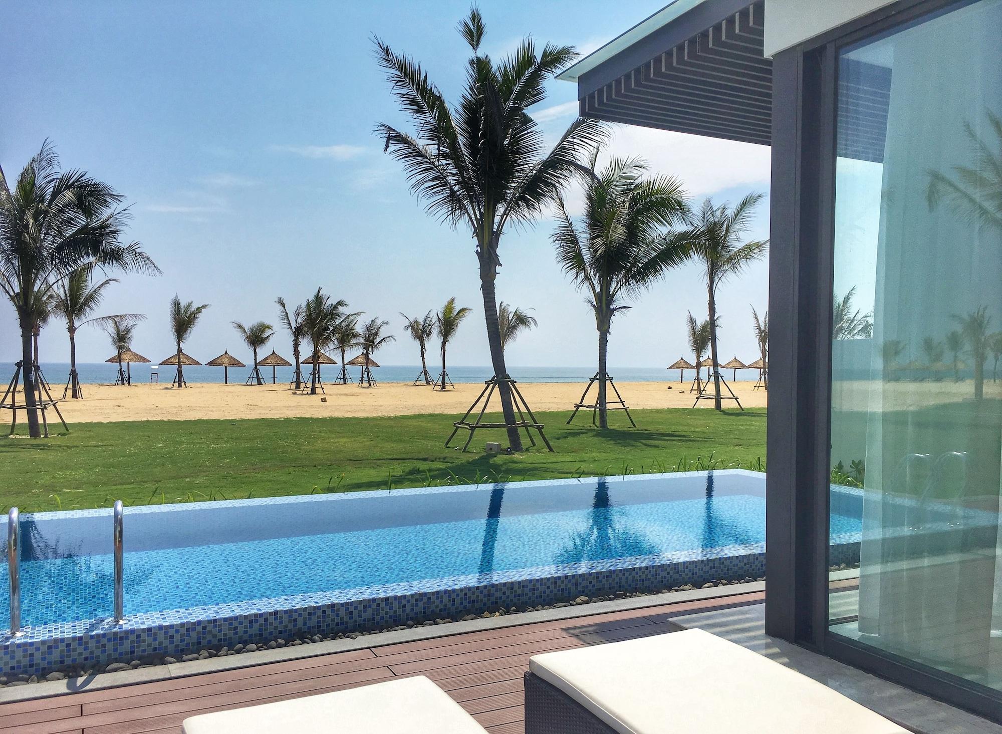 Курортный комплекс Vinpearl & Golf Nam