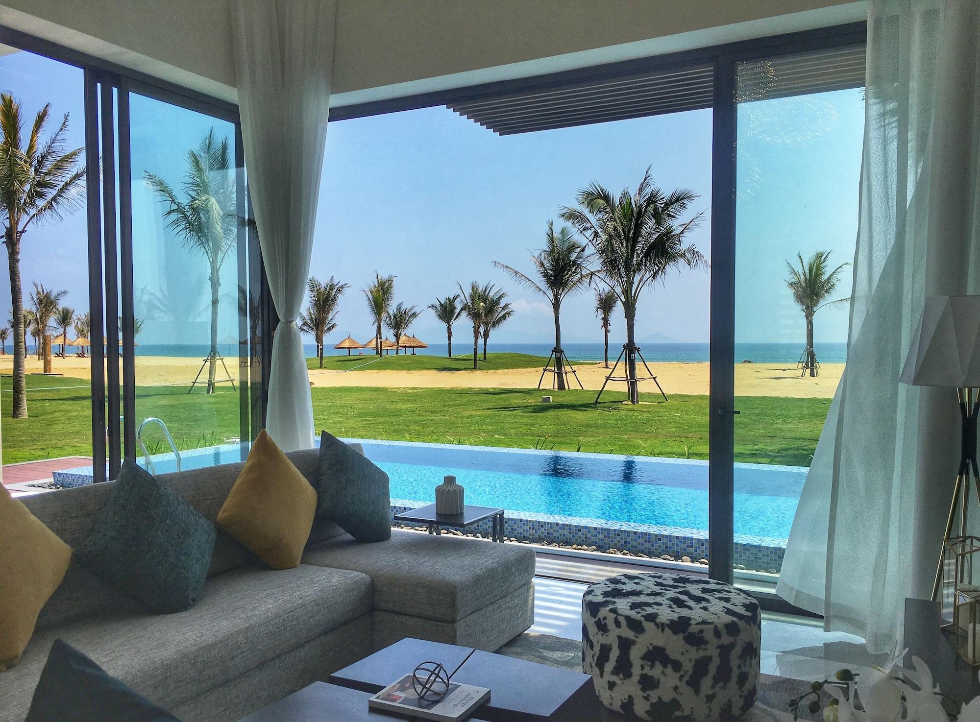 Курортный комплекс Vinpearl & Golf Nam